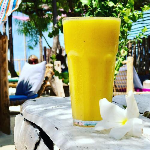Hostal Zanzistar Guesthouse & Restaurant