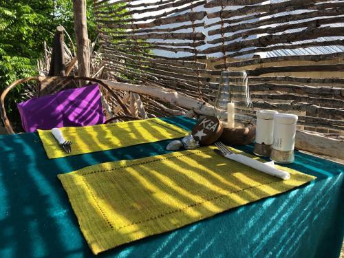 Hostal Zanzistar Guesthouse & Restaurant
