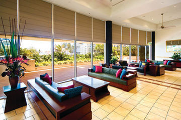 Hotel Outrigger Twin Towns Resort