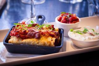 Hotel Outrigger Twin Towns Resort