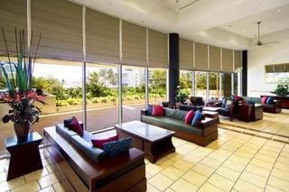 Hotel Outrigger Twin Towns Resort