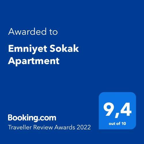 Emniyet Sokak Apartment
