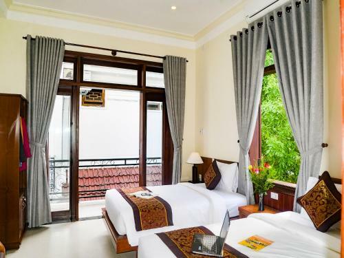 Hotel Redrose Villa