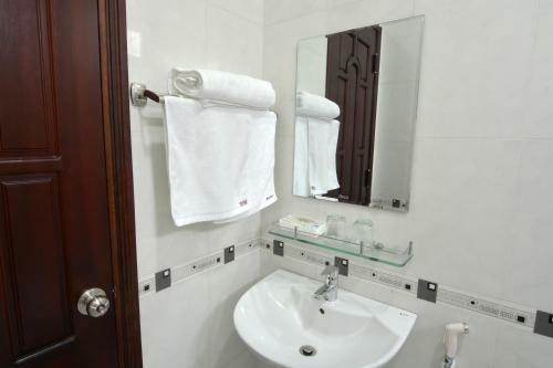 Hotel Redrose Villa