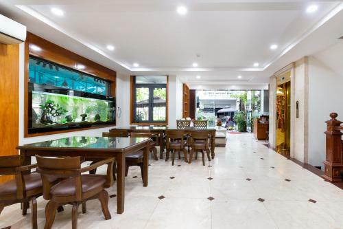Sunny Hotel And Apartment