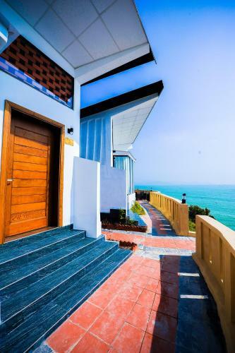 Hotel Aurora Villas And Resort