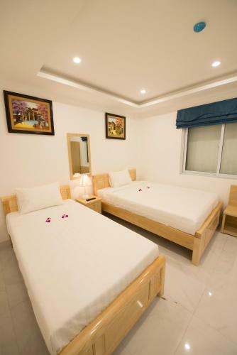 Ha Noi Holiday Center Hotel