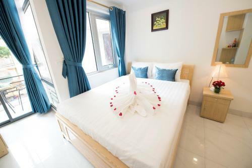 Ha Noi Holiday Center Hotel