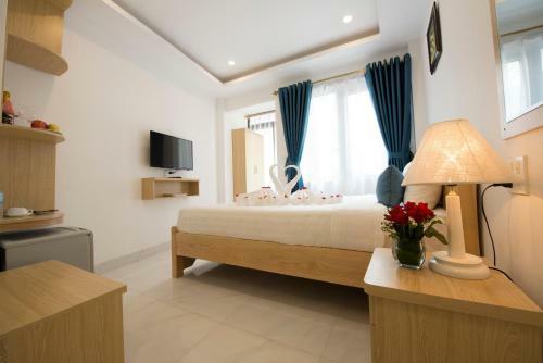Ha Noi Holiday Center Hotel