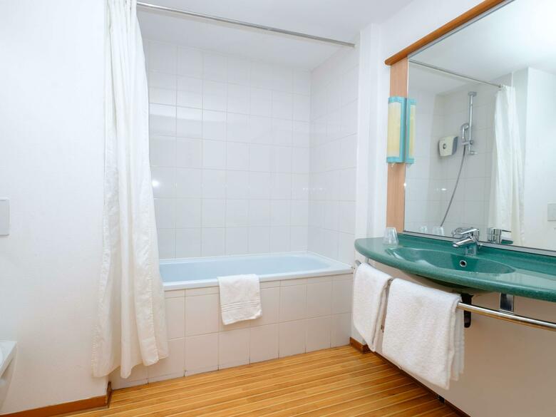 Hotel Ibis Mons Centre Gare