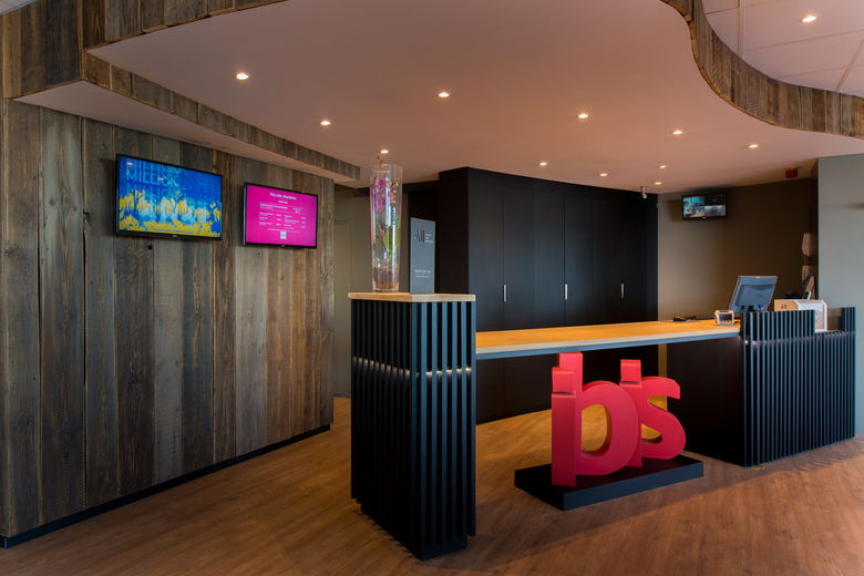 Hotel Ibis Mons Centre Gare