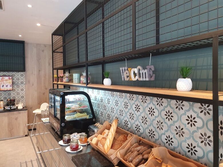 Hotel Ibis Mons Centre Gare