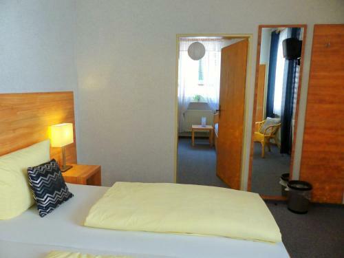 Hostal Weinstube Zur Lindenau