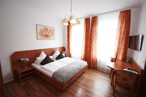 Hostal Hotel Garni Wurster Kroog
