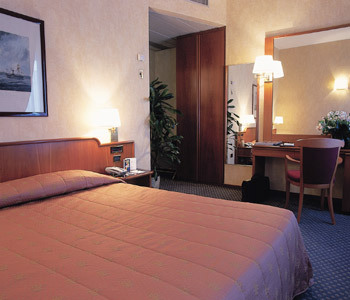 Ascot Hotel