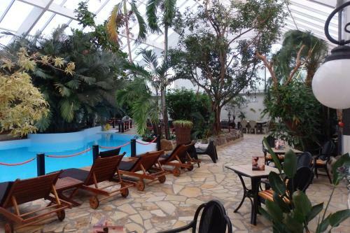 Tropical Hotel