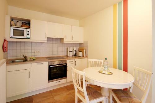 Apartmenthaus Hus �bi By Rujana