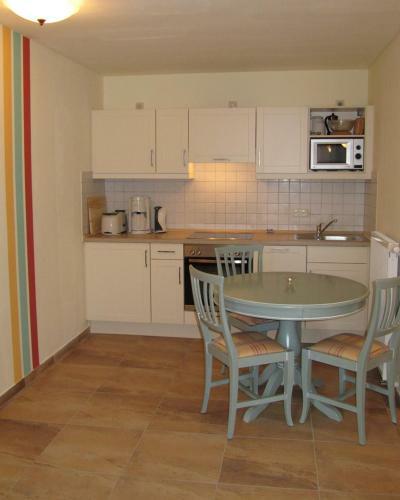 Apartmenthaus Hus �bi By Rujana