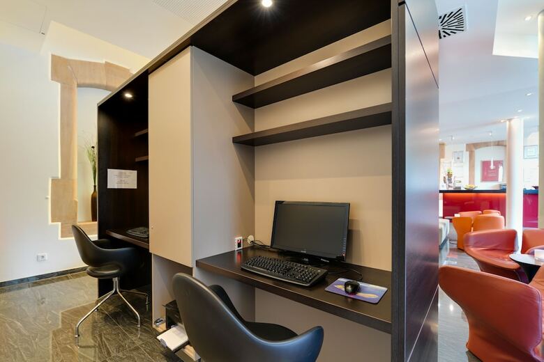 Novina Hotel Tillypark