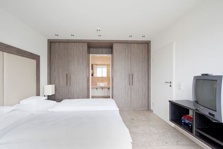 Hotel Burns Art & Culture