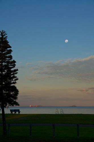 Hotel Esperance Beachfront Resort