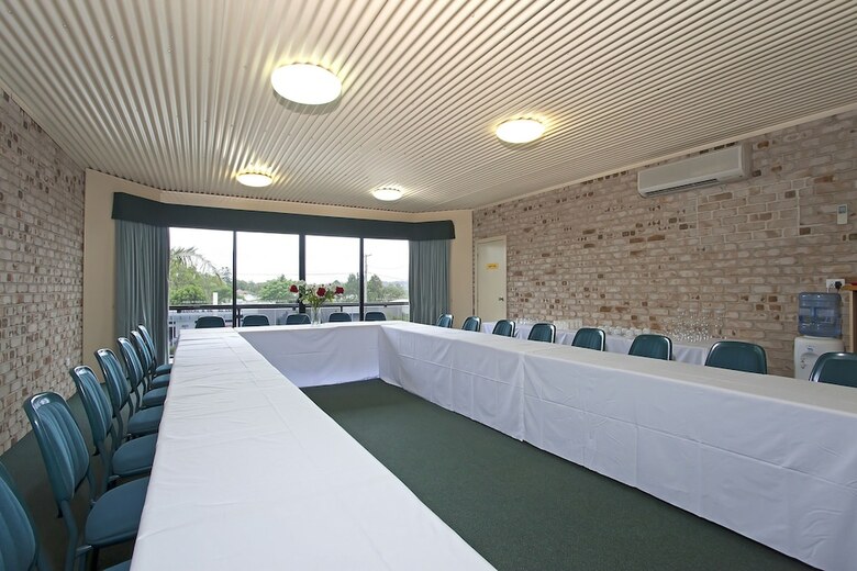 Highlander Motor Inn