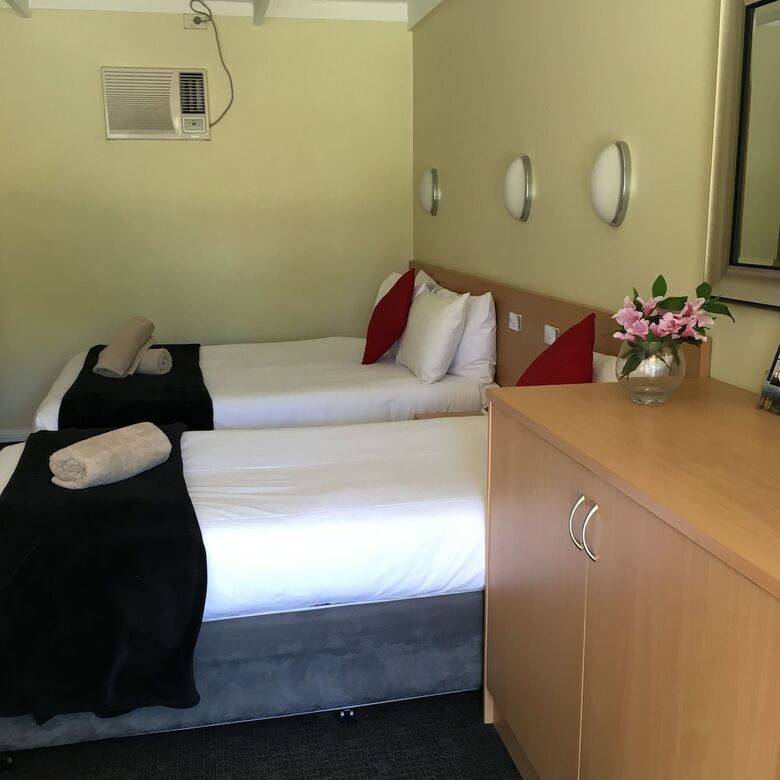 Sky Rider Motor Inn