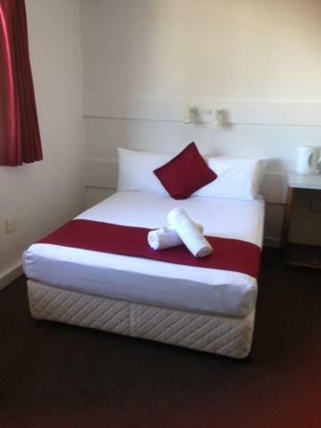 Motel Hotel Beach House Nambour