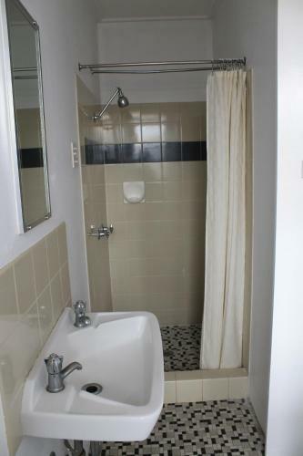 Motel Hotel Beach House Nambour