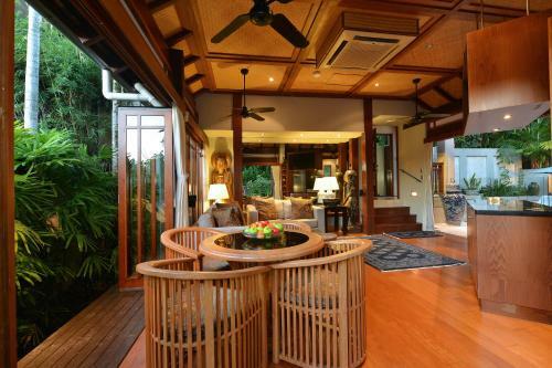 Villa 3 Far Pavillions - Luxury Holiday Villa