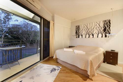 Whitsunday Waterfront Apartments