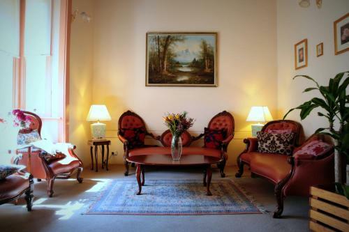 Hostal Hotel Avonleigh