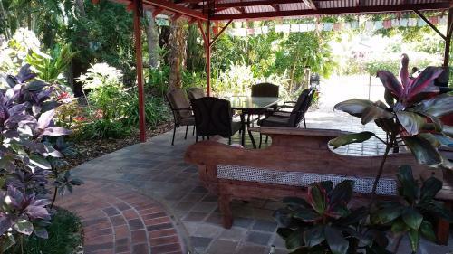 Shambhala Retreat Magnetic Island Cottages