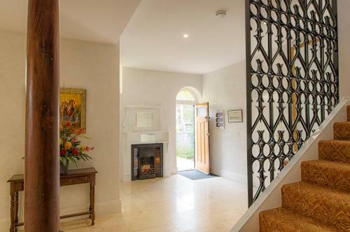 Villa Broken Hill Outback Church Stay