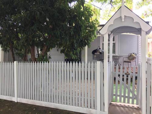 Lucy's Cottage
