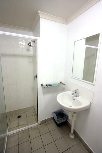 Hotel Airlie Waterfront Accommodation