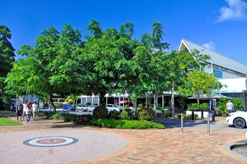 Hotel Airlie Waterfront Accommodation