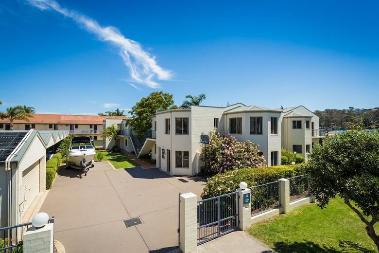 Sails Luxury Apartments Merimbula