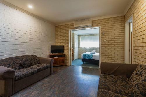Hotel Busselton Villas And Caravan Park