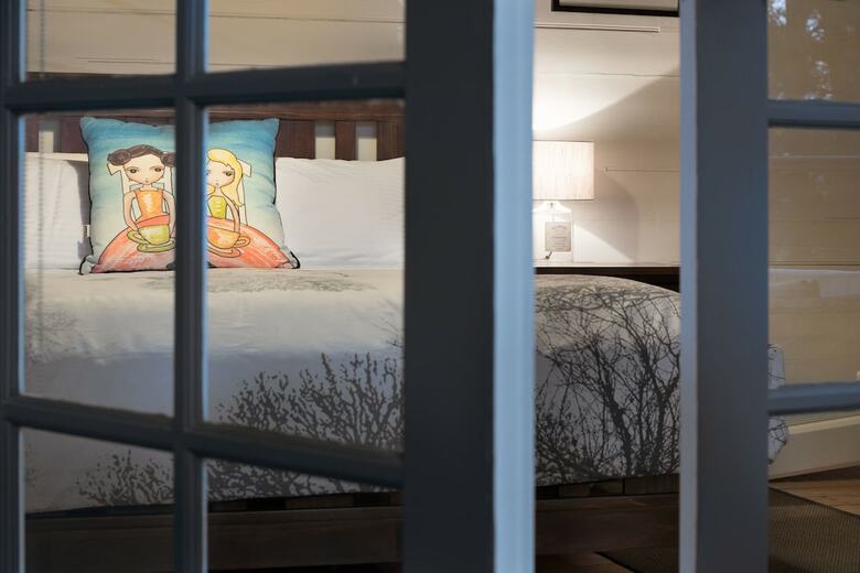 Viola @ Hepburn Springs