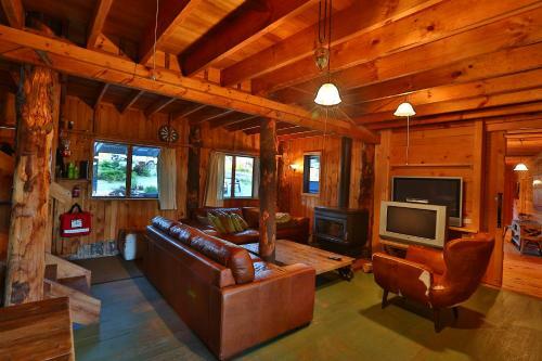 Bruny Lodge