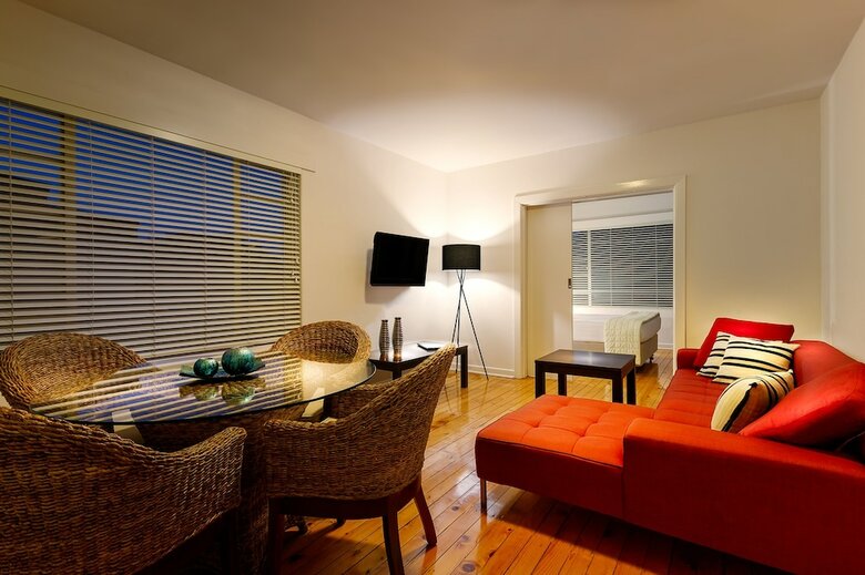 Crest On Barkly Serviced Apartments