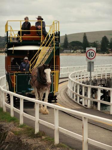 Hostal Yelki By The Sea B&B