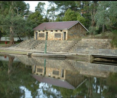 Abelia Cottages Botanical