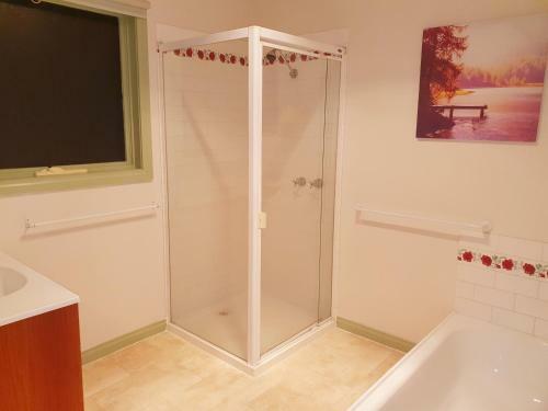 Abelia Cottages Botanical