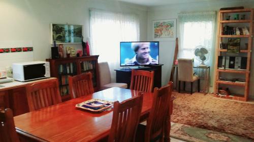 Abelia Cottages Botanical