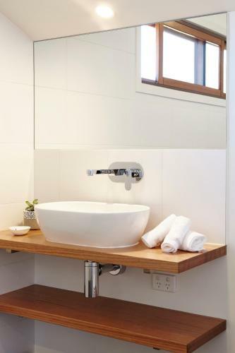 Mountin Hut - Central Bright