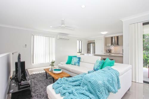 Beach Breeze Holiday House