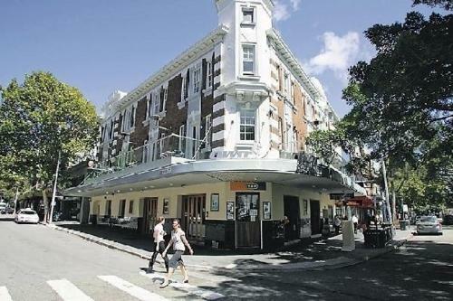 The Crown & Anchor Hotel