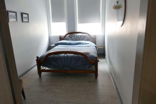 The Crown & Anchor Hotel